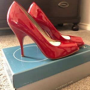 ❤️Nine West Red Peep Toe Patent Leather❤️